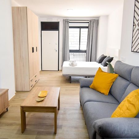 Letplanet Riquelme Apartment Малага Екстериор снимка