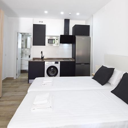 Letplanet Riquelme Apartment Малага Екстериор снимка