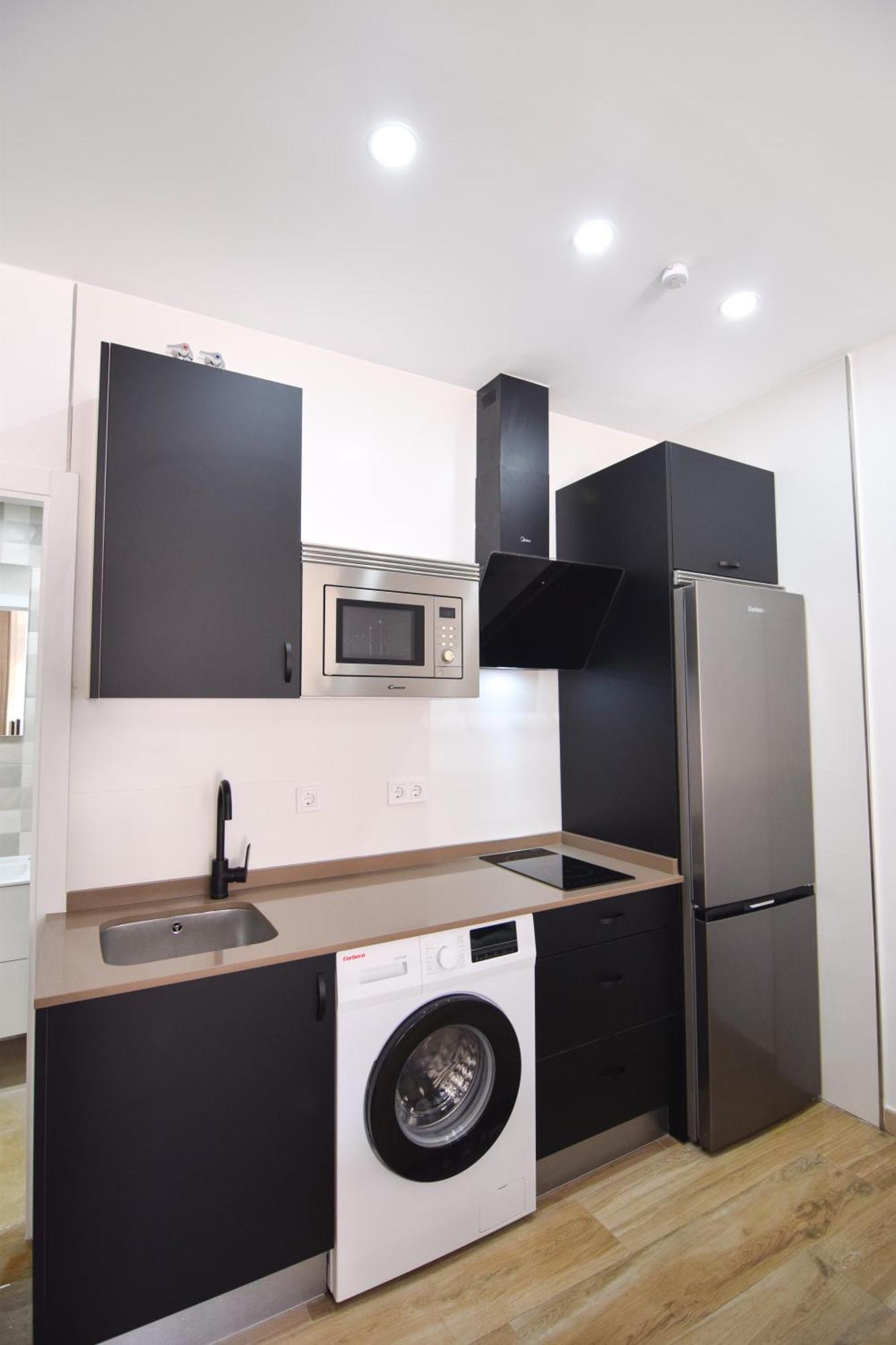 Letplanet Riquelme Apartment Малага Екстериор снимка