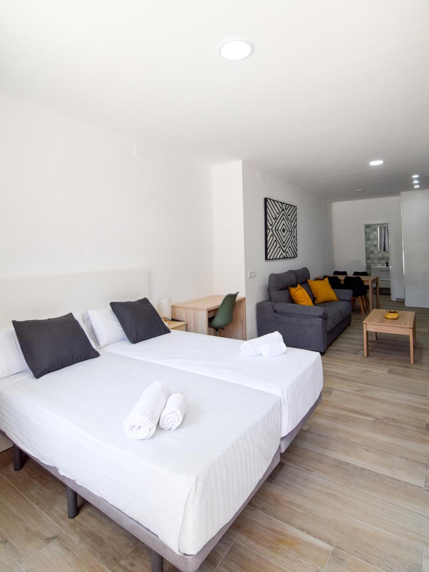 Letplanet Riquelme Apartment Малага Екстериор снимка
