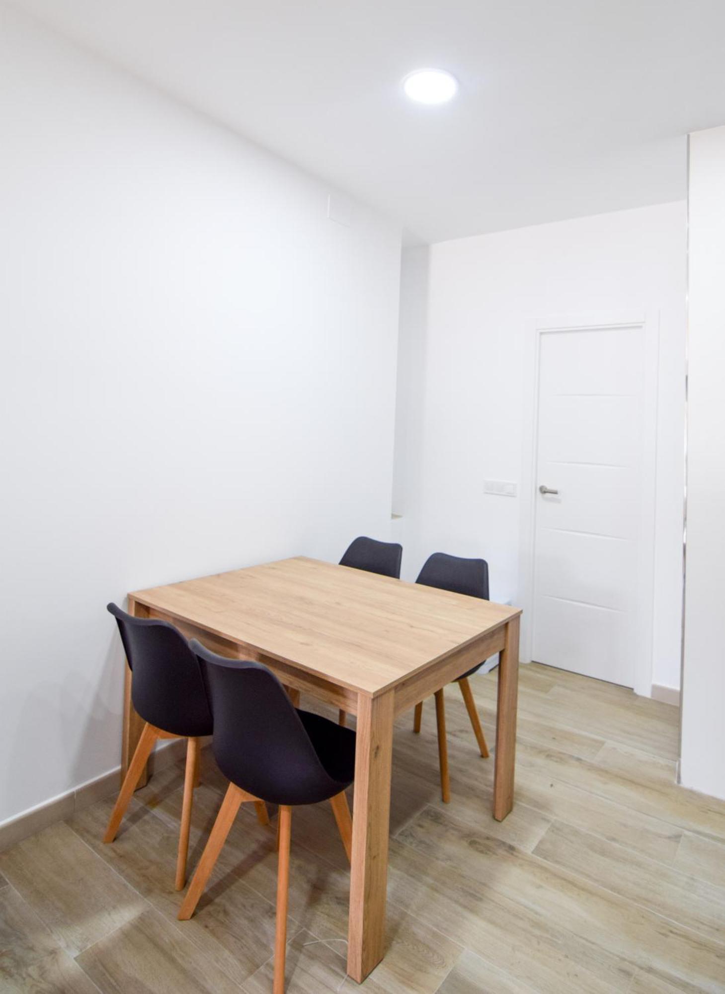 Letplanet Riquelme Apartment Малага Екстериор снимка