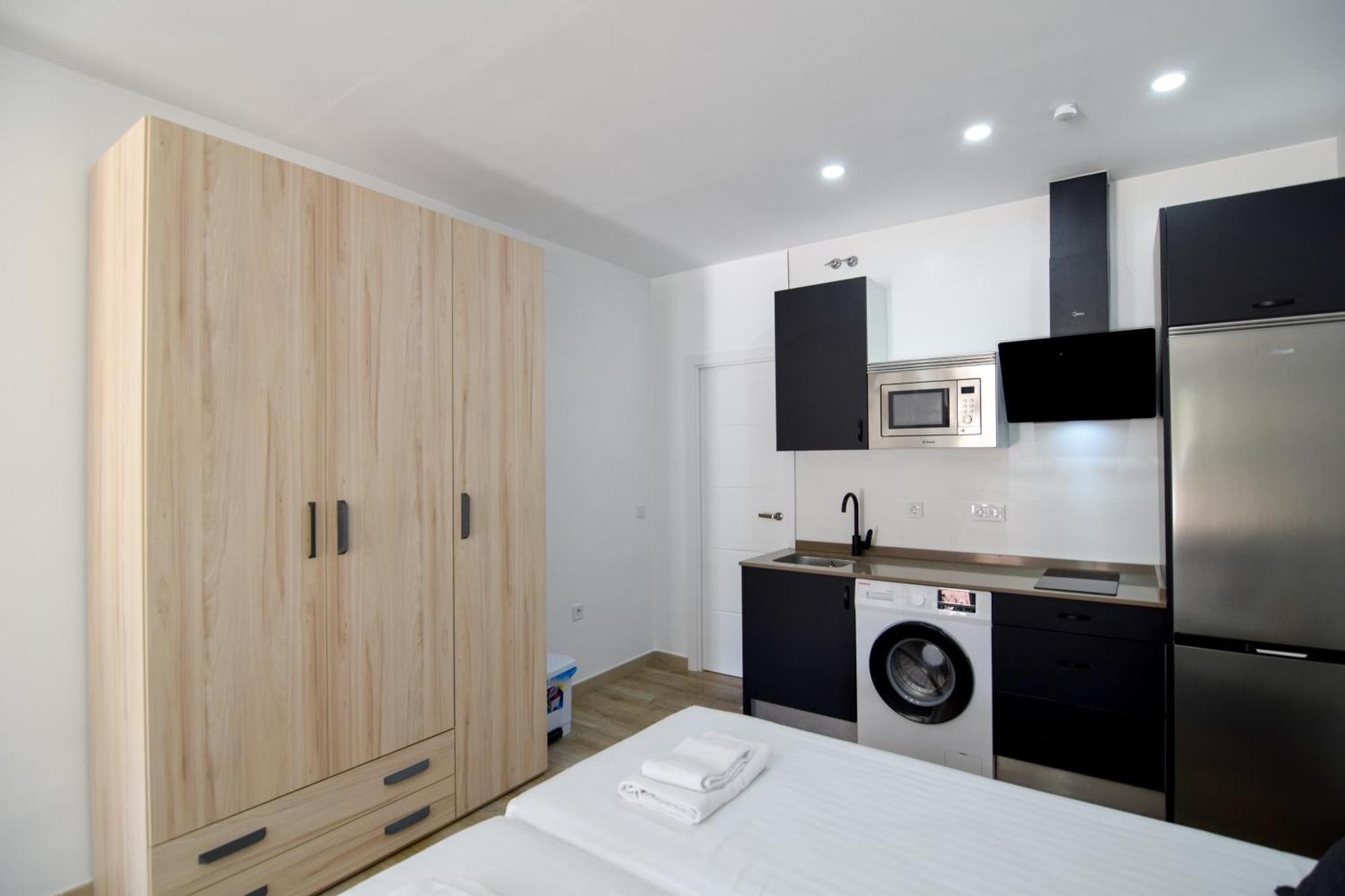 Letplanet Riquelme Apartment Малага Екстериор снимка