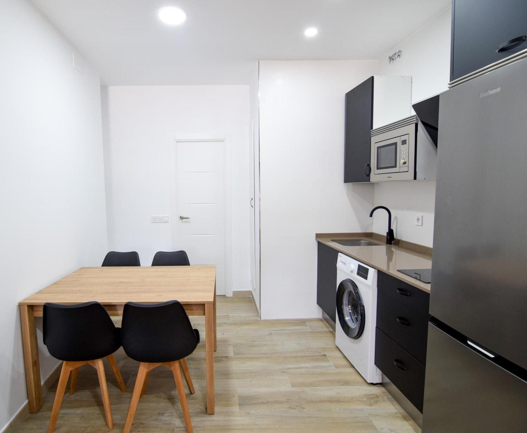 Letplanet Riquelme Apartment Малага Екстериор снимка