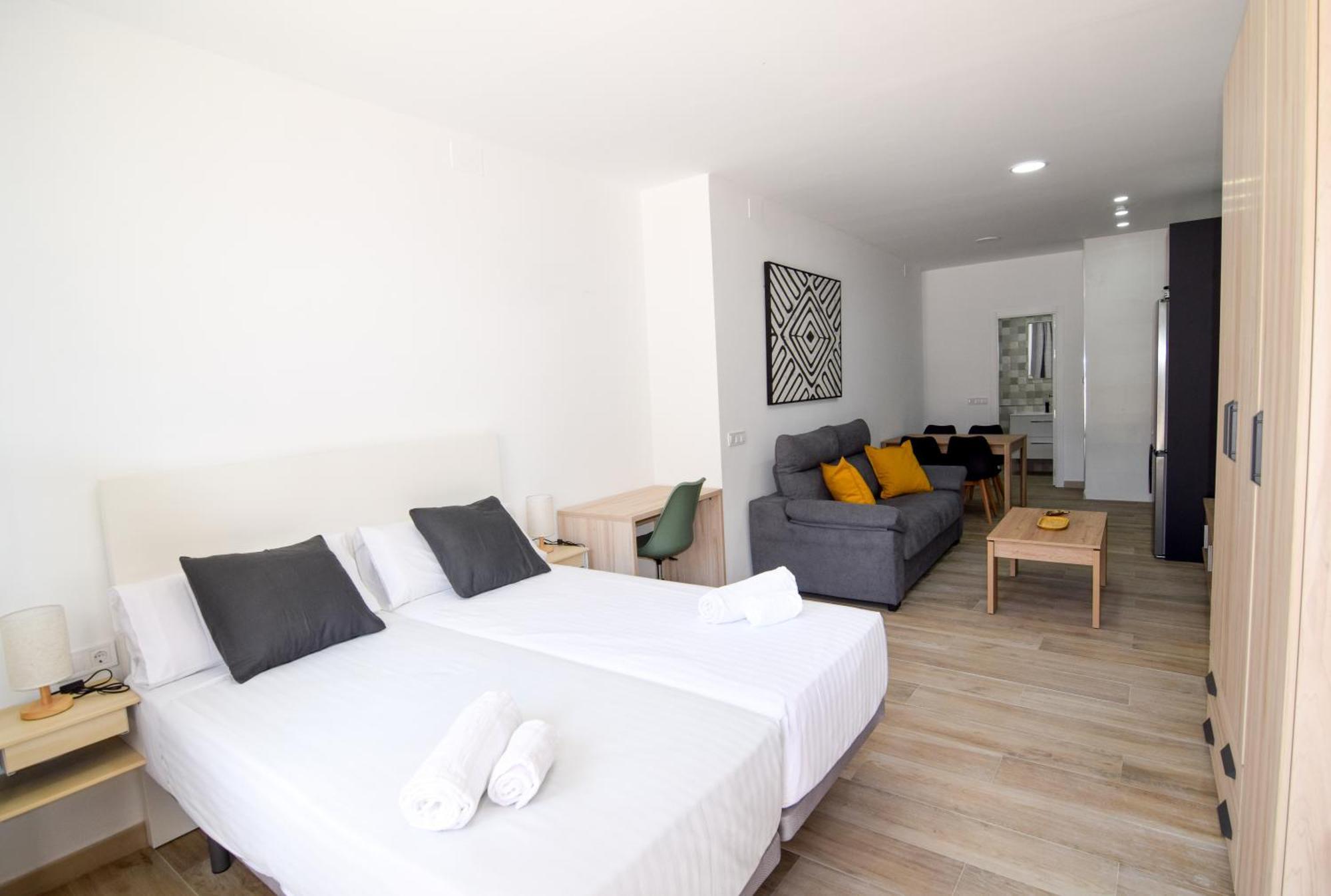 Letplanet Riquelme Apartment Малага Екстериор снимка